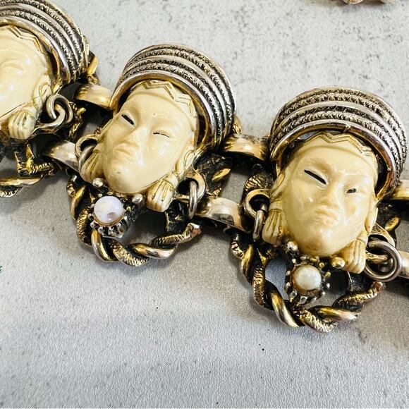 Selini Thai Princess Bracelet, Earrings Ring and Necklace set of 4 pieces - Picture 4 of 16